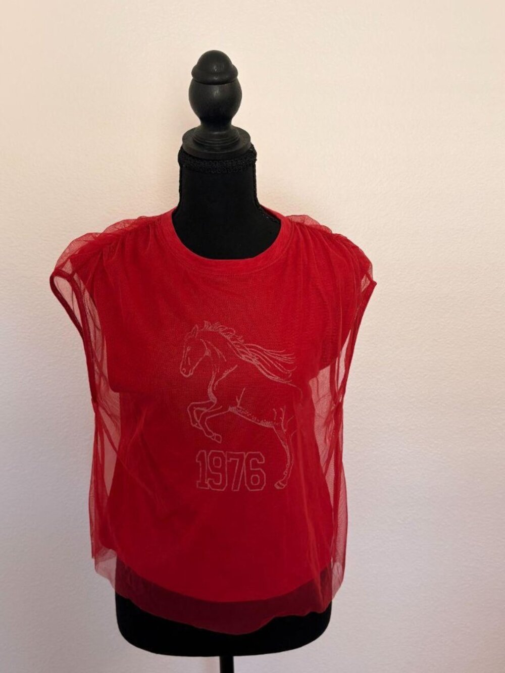 Pilcro Elevated Graphic T-shirt- SIze XXS
